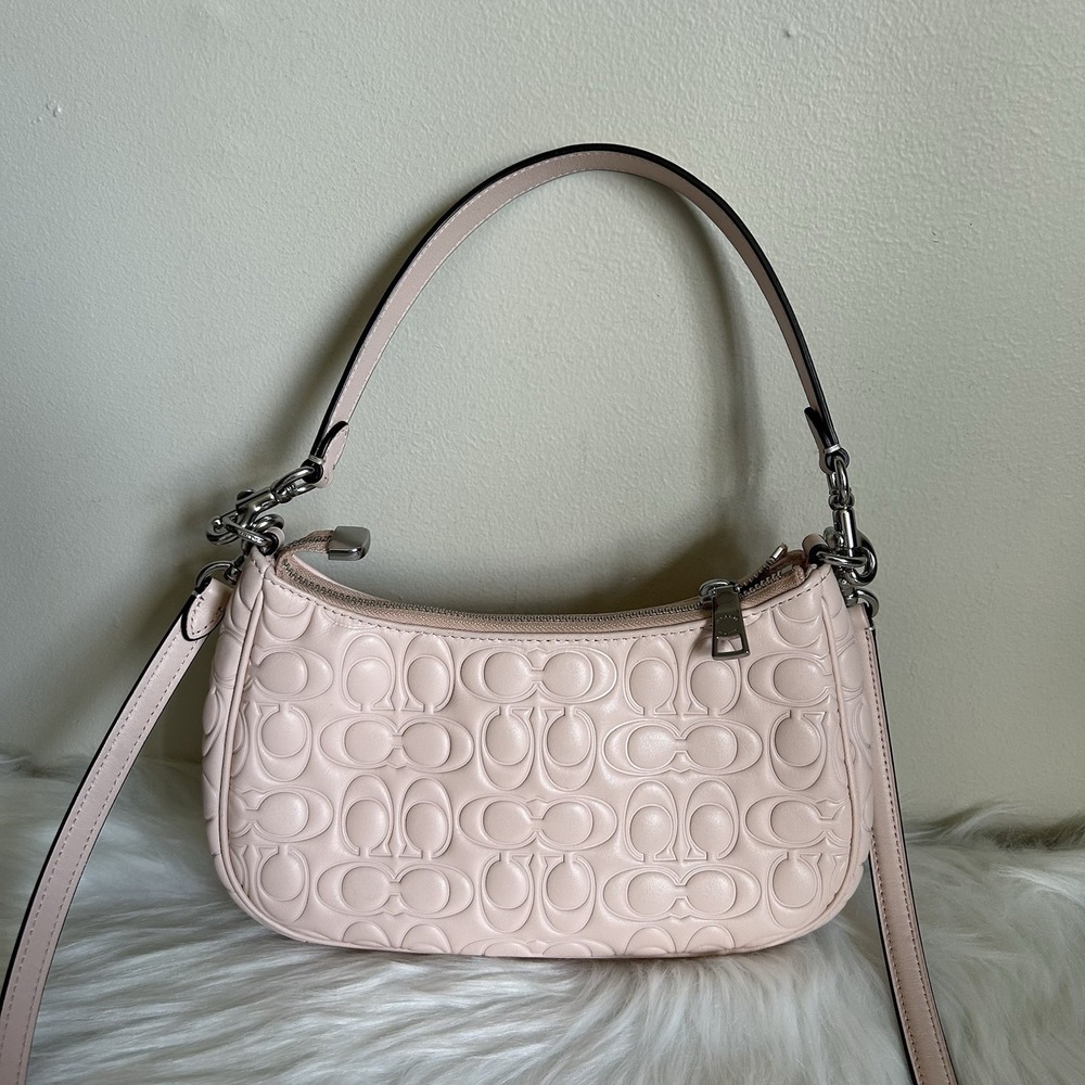 Coach Teri Pink Debossed Signature Leather Shoulder Bag EUC - Picture 2 of 10